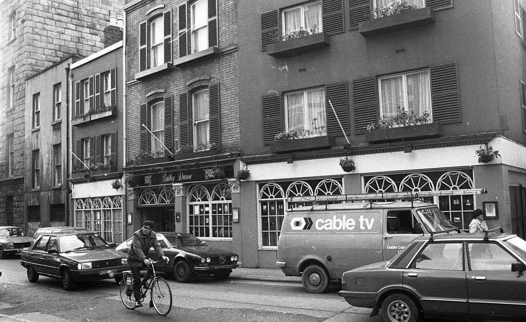 1986 -1995 Bartley Dunnes (Now Break for Border) - Sold 1987